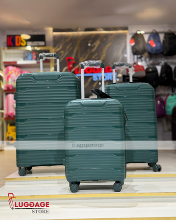 Swiss Traveller Luggage - Lightweight Polypropylene Travel Suitcase with 360° Wheels and Expandable Design